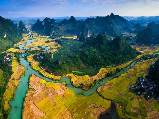 Việt Nam trong 50 góc nhìn đẹp nhất thế giới