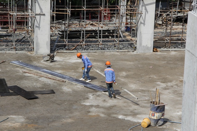 Vụ doanh nghiệp đuổi cán bộ: Đoàn cán bộ mới được cử đến công trường - 6 Vụ doanh nghiệp đuổi cán bộ: Đoàn cán bộ mới được cử đến công trường - 6