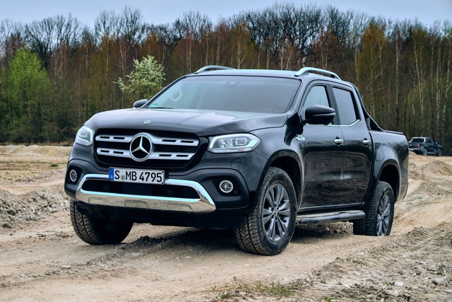 Rộ tin đồn Mercedes-Benz dừng sản xuất xe bán tải X-Class - 2