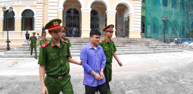 Con nợ dùng búa sát hại cha con chủ nợ - 1 Con nợ dùng búa sát hại cha con chủ nợ - 1