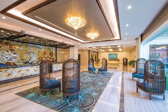 Đêm rằm Hội An: Ấn tượng khó quên với tiếng hát Hà Anh Tuấn bên dòng sông Hoài thơ mộng - 3 Đêm rằm Hội An: Ấn tượng khó quên với tiếng hát Hà Anh Tuấn bên dòng sông Hoài thơ mộng - 3