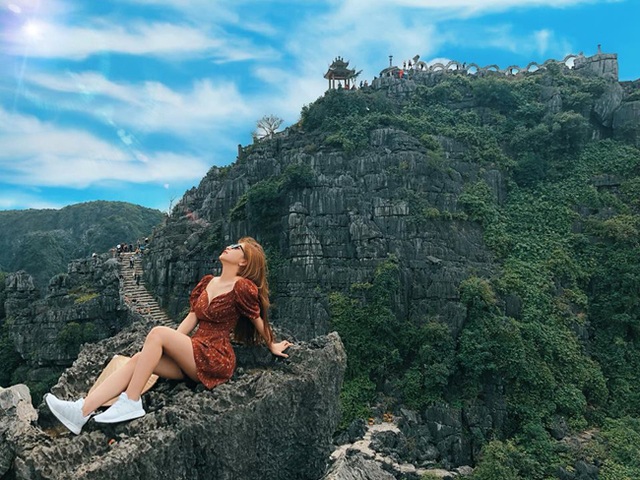Bạn gái Quang Hải mỗi lần xuất hiện lại khiến mọi người phải trầm trồ - 11 Bạn gái Quang Hải mỗi lần xuất hiện lại khiến mọi người phải trầm trồ - 11