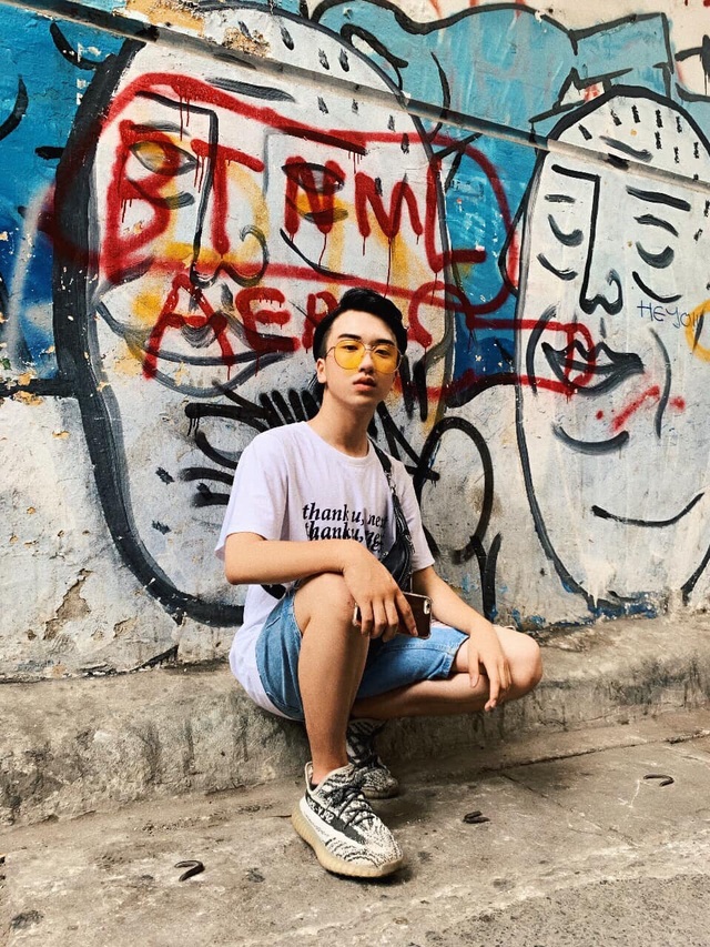 Nam sinh xứ Thanh sở hữu vẻ ngoài điển trai gây “bão mạng - 2 Nam sinh xứ Thanh sở hữu vẻ ngoài điển trai gây “bão mạng - 2