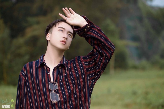 Nam sinh xứ Thanh sở hữu vẻ ngoài điển trai gây “bão mạng - 7 Nam sinh xứ Thanh sở hữu vẻ ngoài điển trai gây “bão mạng - 7