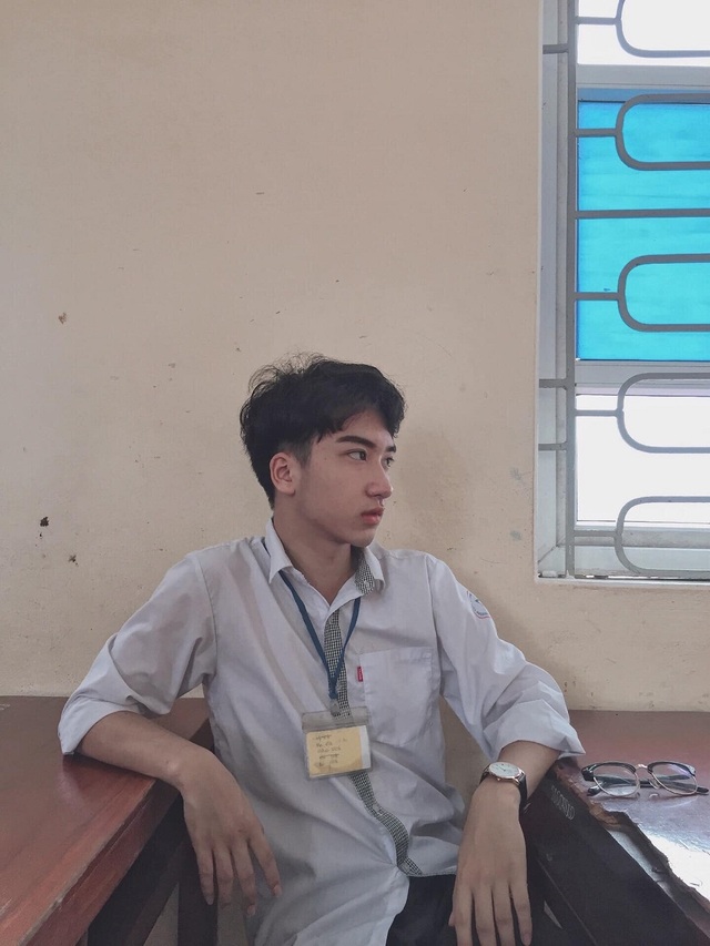Nam sinh xứ Thanh sở hữu vẻ ngoài điển trai gây “bão mạng - 4 Nam sinh xứ Thanh sở hữu vẻ ngoài điển trai gây “bão mạng - 4