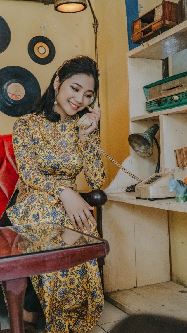 Hậu chia tay bạn trai quen trên show hẹn hò, nữ quân nhân hóa “cô ba Sài Gòn” đằm thắm - 6 Hậu chia tay bạn trai quen trên show hẹn hò, nữ quân nhân hóa “cô ba Sài Gòn” đằm thắm - 6
