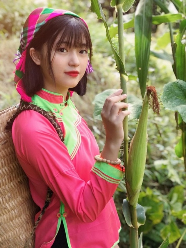 Xao xuyến nét đẹp trong sáng của cô gái dân tộc Giáy | Báo Dân trí