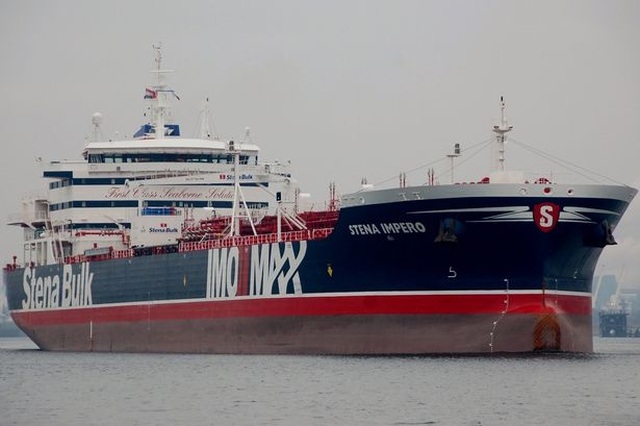 Đoạn ghi âm hé lộ cuộc trao đổi “căng như dây đàn” trước khi Iran bắt tàu Anh
