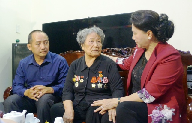 Bộ trưởng Đào Ngọc Dung: Không yên lòng khi nhiều liệt sĩ chưa tìm được hài cốt... - 5 Bộ trưởng Đào Ngọc Dung: Không yên lòng khi nhiều liệt sĩ chưa tìm được hài cốt... - 5
