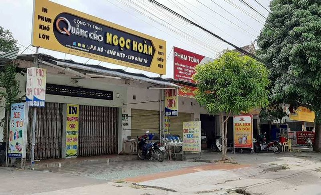 Hàng loạt ki ốt bị giải tỏa để phân lô, đấu giá: Chính quyền vòng vo trách nhiệm - 2 Hàng loạt ki ốt bị giải tỏa để phân lô, đấu giá: Chính quyền vòng vo trách nhiệm - 2