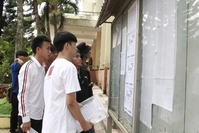 Trường ĐH Tây Nguyên công bố điểm sàn từ 14 - 21 điểm - 1 Trường ĐH Tây Nguyên công bố điểm sàn từ 14 - 21 điểm - 1