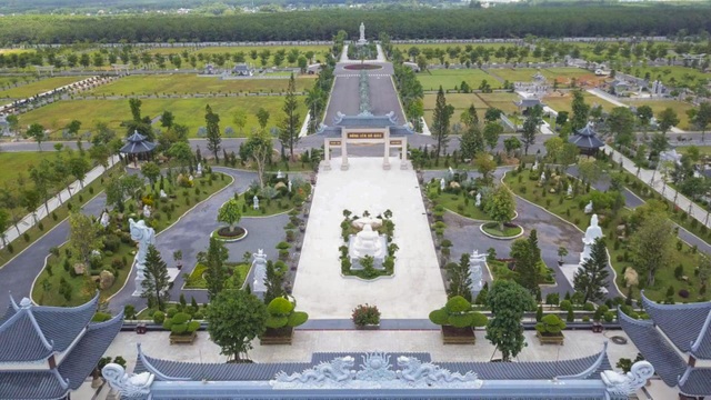 Nhiều nghệ sĩ chia buồn với hoa hậu Giáng My - 3 Nhiều nghệ sĩ chia buồn với hoa hậu Giáng My - 3