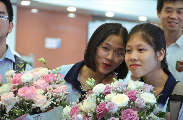 Rạng rỡ ngày về của 6 chàng trai đội tuyển Olympic Toán quốc tế 2019 - 6 Rạng rỡ ngày về của 6 chàng trai đội tuyển Olympic Toán quốc tế 2019 - 6