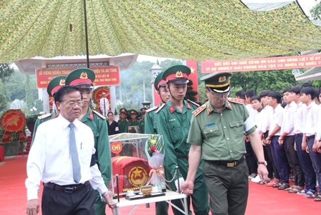 Tây Ninh: Truy điệu, an táng 245 hài cốt liệt sĩ - Ảnh minh hoạ 3