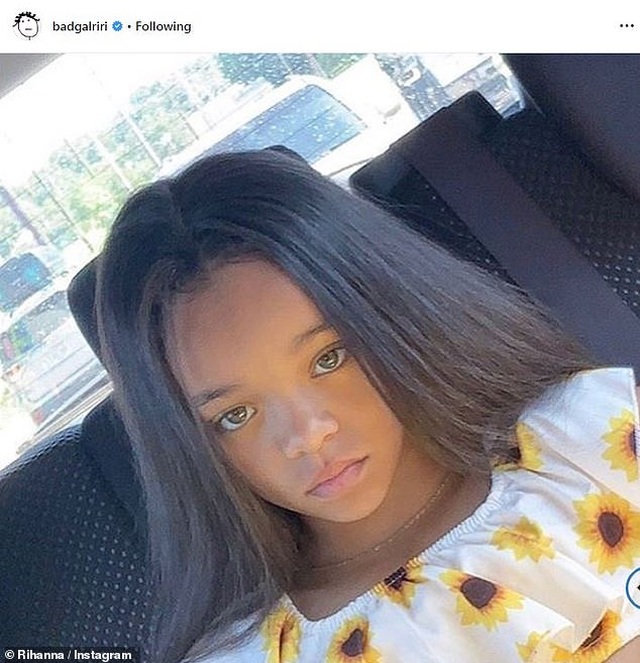 Rihanna sốc khi thấy bản sao nhí - 1 Rihanna sốc khi thấy bản sao nhí - 1