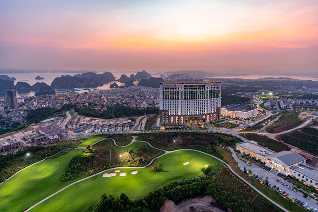 Thú vui sang chảnh mới ở Hạ long: Thưởng trà từ độ cao 100m - 1 Thú vui sang chảnh mới ở Hạ long: Thưởng trà từ độ cao 100m - 1