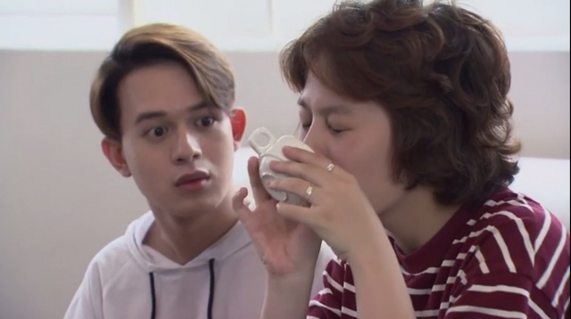 Diễn viên phim Về nhà đi con bị ngã rạn xương - 1 Diễn viên phim Về nhà đi con bị ngã rạn xương - 1