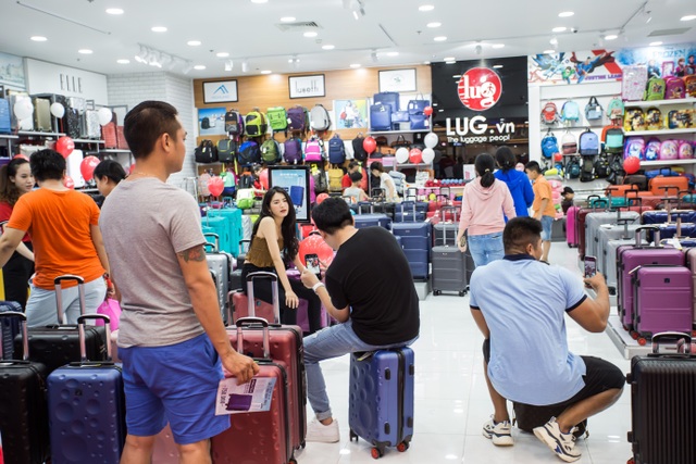 Khai trương cửa hàng thứ 55, LUG dẫn đầu về số lượng cửa hàng trên thị trường hành lý - 2