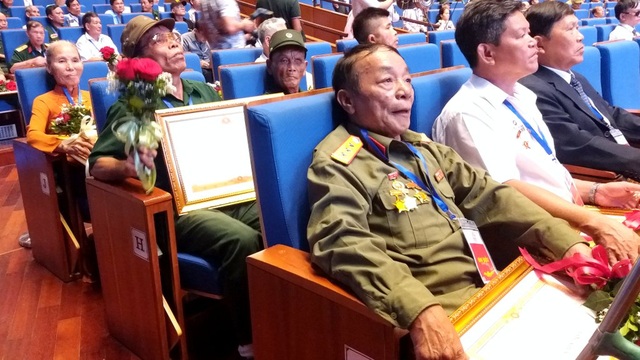 Các thương binh nặng dự Lễ tuyên dương Bộ trưởng Đào Ngọc Dung: "Với họ, nỗi đau chiến tranh dường như vẫn còn đó..." - 3