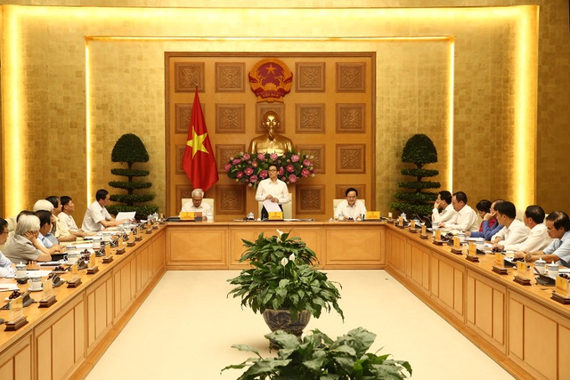 Phó Thủ tướng Vũ Đức Đam: “Soi” lại giáo dục từ các khẩu hiệu trong nhà trường - 1 Phó Thủ tướng Vũ Đức Đam: “Soi” lại giáo dục từ các khẩu hiệu trong nhà trường - 1