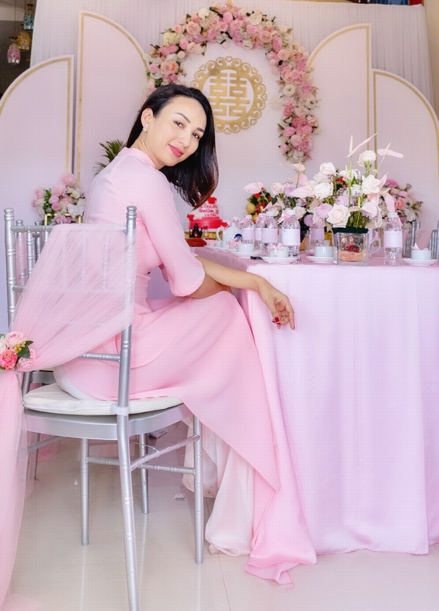 Em gái tài giỏi, xinh đẹp của Hoa hậu Ngọc Diễm kết hôn ở tuổi 23 - 12 Em gái tài giỏi, xinh đẹp của Hoa hậu Ngọc Diễm kết hôn ở tuổi 23 - 12