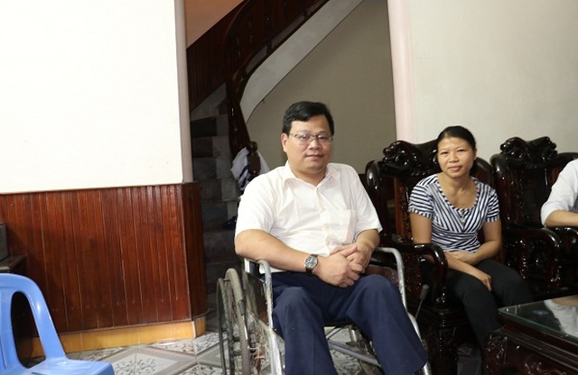 Người công nhân khuyết tật Vũ Thanh Hồng - tấm gương vượt lên số phận - 5 Người công nhân khuyết tật Vũ Thanh Hồng - tấm gương vượt lên số phận - 5