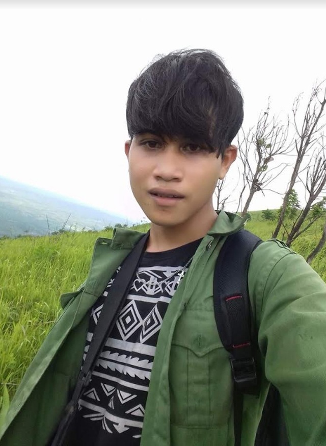 Cậu học trò người dân tộc Jrai được điểm 10 môn Giáo dục công dân - 1 Cậu học trò người dân tộc Jrai được điểm 10 môn Giáo dục công dân - 1