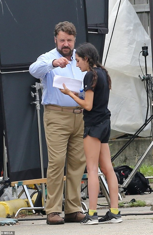 Choáng với hình ảnh mới của Võ sĩ giác đấu Russell Crowe - 4 Choáng với hình ảnh mới của Võ sĩ giác đấu Russell Crowe - 4