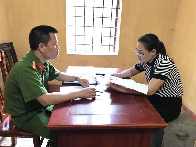 Bí ẩn vụ “thai nghén” những cuốn “sổ đỏ ma” trong quả lừa chấn động tỉnh Bắc Giang - 3 Bí ẩn vụ “thai nghén” những cuốn “sổ đỏ ma” trong quả lừa chấn động tỉnh Bắc Giang - 3