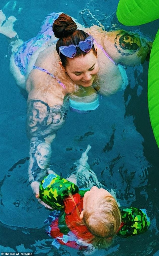 Tess Holliday tự tin trong bộ ảnh mới - 5 Tess Holliday tự tin trong bộ ảnh mới - 5
