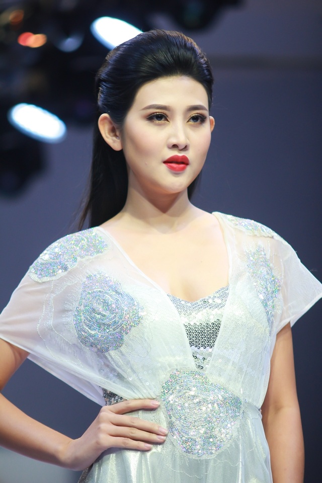 Ngày ấy bây giờ của 5 chân dài đình đám mất tích khỏi sàn diễn - 10 Ngày ấy bây giờ của 5 chân dài đình đám mất tích khỏi sàn diễn - 10