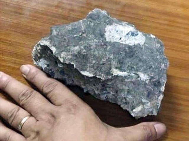 Hà Nội: Đối tượng cầm gạch đập trúng đầu CSGT khai gì? - 2 Hà Nội: Đối tượng cầm gạch đập trúng đầu CSGT khai gì? - 2