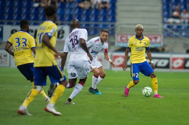 Cầu thủ gốc Việt vinh dự đeo băng đội trưởng CLB Sochaux - 1 Cầu thủ gốc Việt vinh dự đeo băng đội trưởng CLB Sochaux - 1