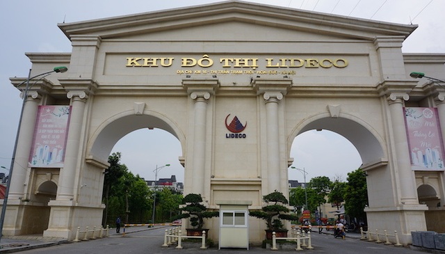 Cận cảnh hàng loạt biệt thự bỏ hoang ở “phố nhà giàu” ngoại ô Hà Nội - 2 Cận cảnh hàng loạt biệt thự bỏ hoang ở “phố nhà giàu” ngoại ô Hà Nội - 2