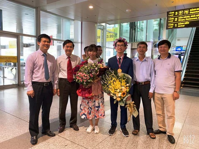 Cậu học trò xứ Thanh quyết tâm đổi màu huy chương Olympic Hóa học Quốc tế - 2 Cậu học trò xứ Thanh quyết tâm đổi màu huy chương Olympic Hóa học Quốc tế - 2