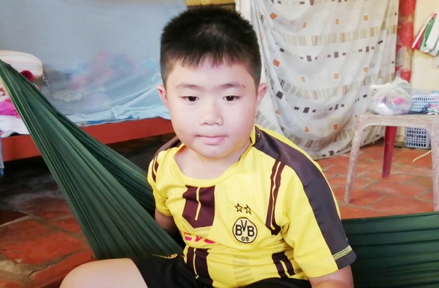 Người đàn bà điếc nửa đời người vẫn đi ở nhờ, nuôi 2 con nhỏ mịt mờ tương lai - 4 Người đàn bà điếc nửa đời người vẫn đi ở nhờ, nuôi 2 con nhỏ mịt mờ tương lai - 4