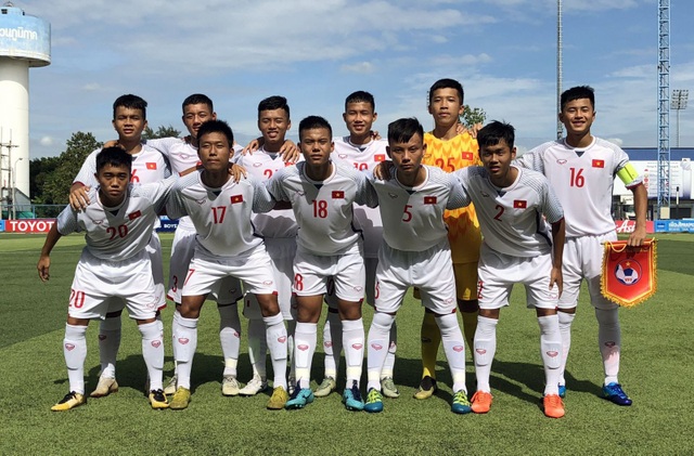 U15 Việt Nam thắng sát nút Singapore bằng bàn thắng từ chấm phạt đền