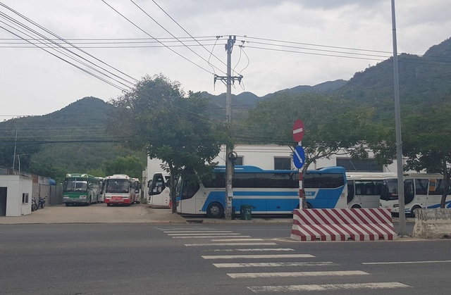 Nha Trang: Xử lý hàng loạt điểm bán hàng “khép kín” cho khách Trung Quốc - 1 Nha Trang: Xử lý hàng loạt điểm bán hàng “khép kín” cho khách Trung Quốc - 1