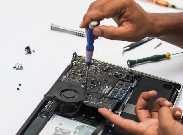 Từ nay mua máy Macbook xách tay khó được bảo hành tại Việt Nam - 1 Từ nay mua máy Macbook xách tay khó được bảo hành tại Việt Nam - 1