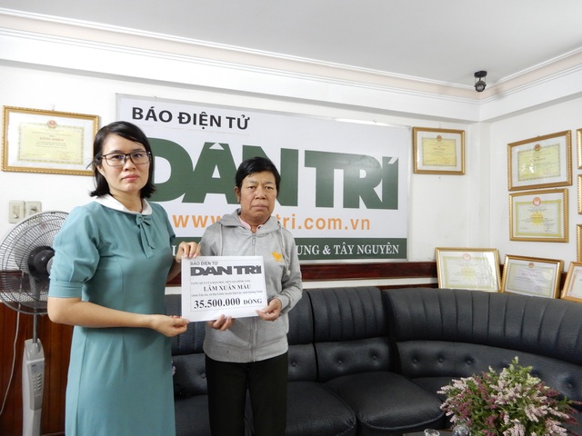 Bạn đọc Dân trí giúp đỡ “người phụ nữ cô đơn lần thứ 5 chống chọi với căn bệnh ung thư” hơn 35 triệu đồng - 1 Bạn đọc Dân trí giúp đỡ “người phụ nữ cô đơn lần thứ 5 chống chọi với căn bệnh ung thư” hơn 35 triệu đồng - 1
