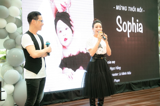 Mẹ đơn thân sexy nhất nhì showbiz Việt: Tôi nợ con một lời xin lỗi - 9 Mẹ đơn thân sexy nhất nhì showbiz Việt: Tôi nợ con một lời xin lỗi - 9