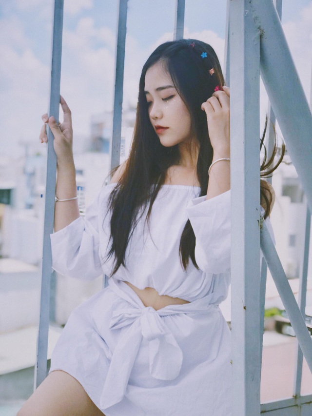 Nghi vấn sửa mặt của hiện tượng áo dài trắng 18 tuổi - 6 Nghi vấn sửa mặt của hiện tượng áo dài trắng 18 tuổi - 6