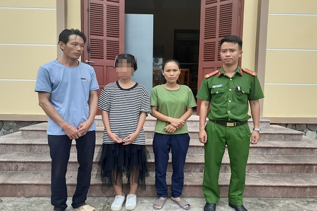 Nữ sinh thi trượt lớp 10 bỏ nhà đi hơn 1 tháng được tìm thấy ở Hà Nội - 2 Nữ sinh thi trượt lớp 10 bỏ nhà đi hơn 1 tháng được tìm thấy ở Hà Nội - 2