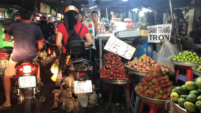 Con đường đau khổ tại TP.HCM: Lãnh đạo huyện chỉ đạo xử lý xe quá tải! - 9 Con đường đau khổ tại TP.HCM: Lãnh đạo huyện chỉ đạo xử lý xe quá tải! - 9