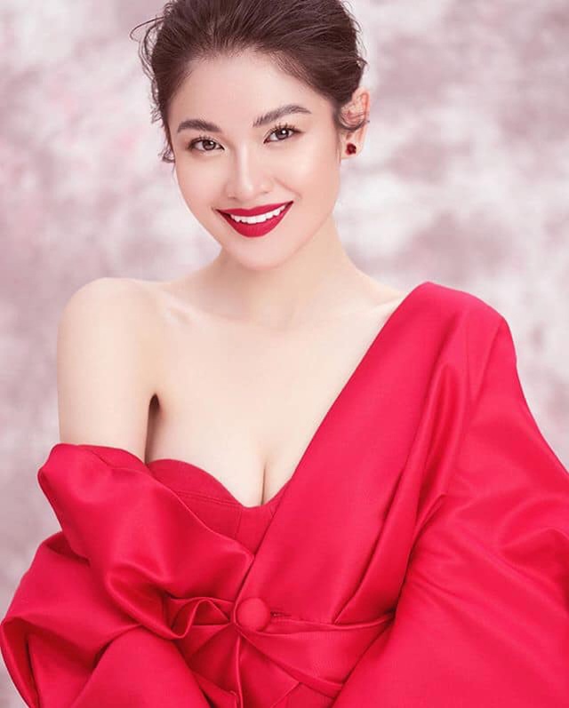 Dàn hot girl ĐH Ngoại thương xinh như hoa hậu Lương Thùy Linh - 1 Dàn hot girl ĐH Ngoại thương xinh như hoa hậu Lương Thùy Linh - 1