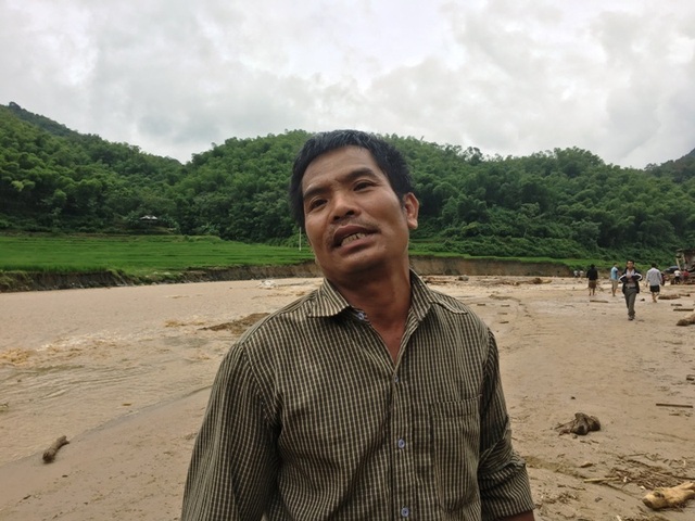 Ký ức kinh hoàng về trận lũ lịch sử: “Người ôm con chạy, nhà cửa nổi lên như bè” - 4 Ký ức kinh hoàng về trận lũ lịch sử: “Người ôm con chạy, nhà cửa nổi lên như bè” - 4