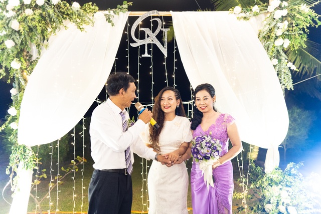 Đám cưới đặc biệt của người mẹ U60 được con gái đăng tin tuyển chồng ở Thanh Hóa - 2 Đám cưới đặc biệt của người mẹ U60 được con gái đăng tin tuyển chồng ở Thanh Hóa - 2