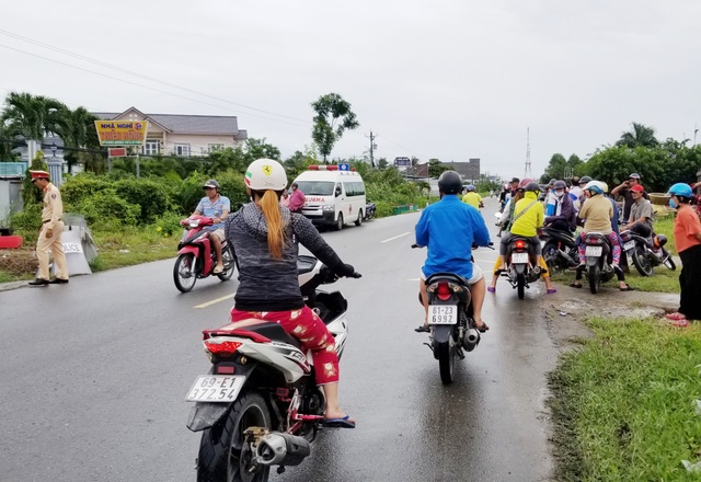 Một hộ dân dùng xăng, dao chống trả lực lượng cưỡng chế đất, 7 người bị thương - 2 Một hộ dân dùng xăng, dao chống trả lực lượng cưỡng chế đất, 7 người bị thương - 2