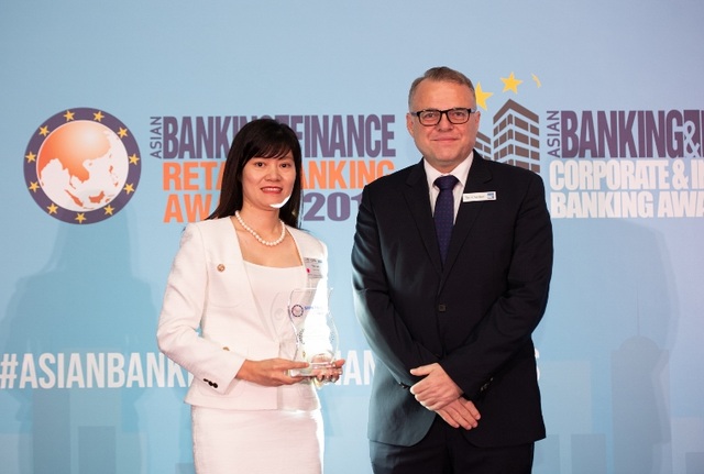BIDV được vinh danh Ngân hàng SME tiêu biểu tại Việt Nam 2019 - 1 BIDV được vinh danh Ngân hàng SME tiêu biểu tại Việt Nam 2019 - 1