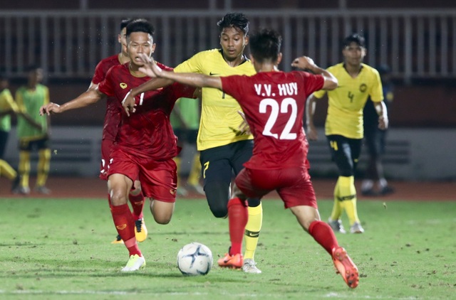 Bàn thắng may mắn giúp U18 Việt Nam đánh bại Malaysia tại giải Đông Nam Á - Ảnh minh hoạ 5